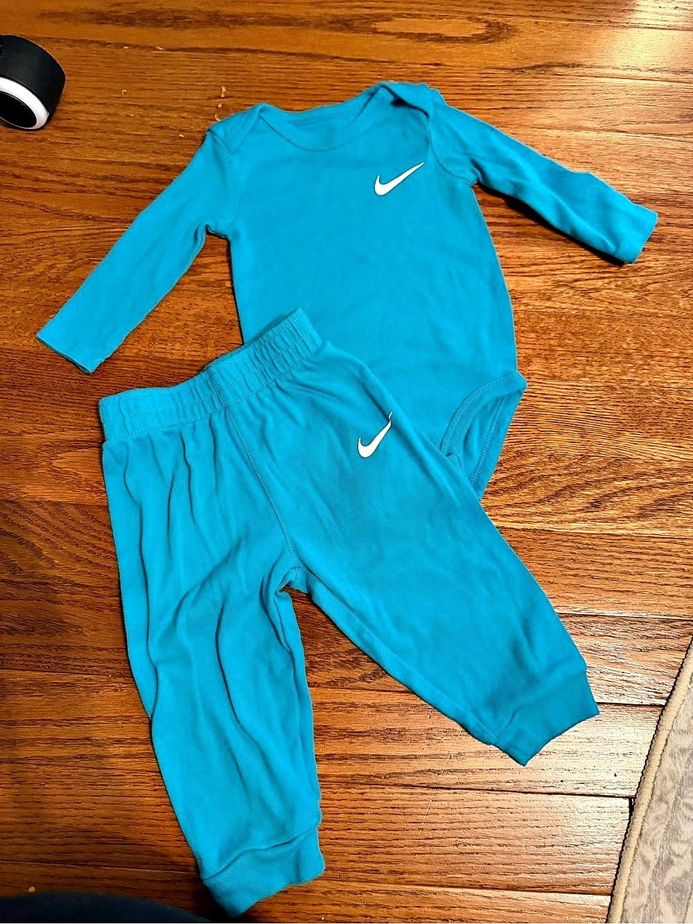 Nike Swoosh Blue Athletic Set Like New
